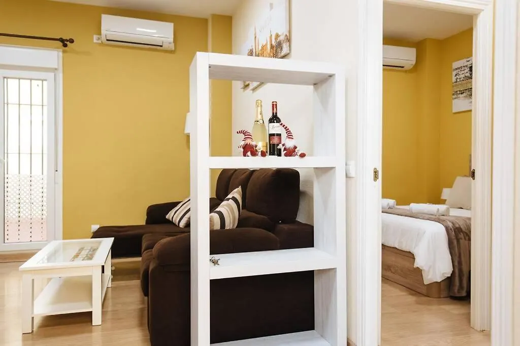 Cozy And Well Located Apartment In The Center Of Sevilha