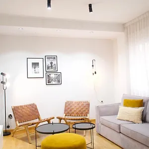 modern-well-located-apartment-in-soho.1costadelsol.com/