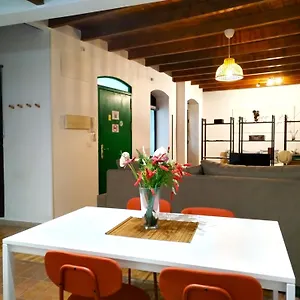 Loft B2, In Siviglia